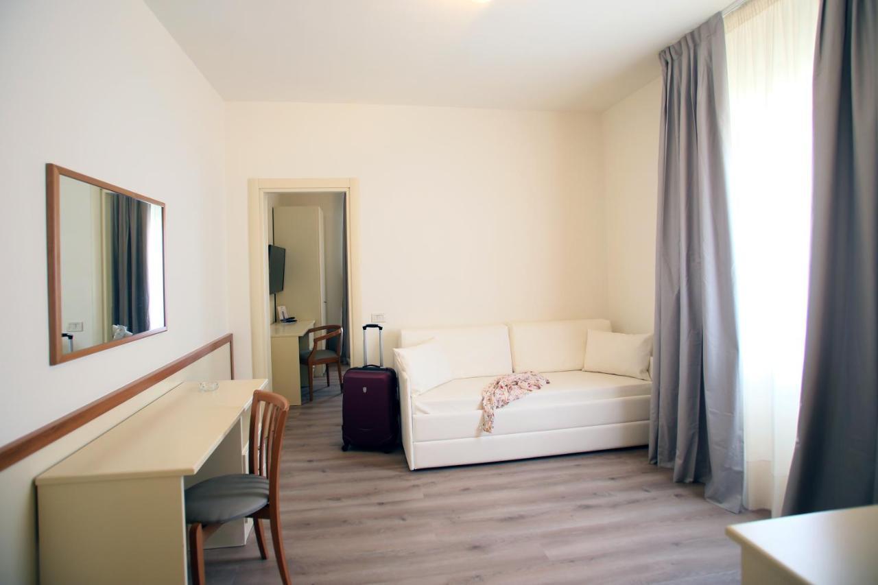 Hotel Le Ginestre Family&Wellness Vieste Esterno foto