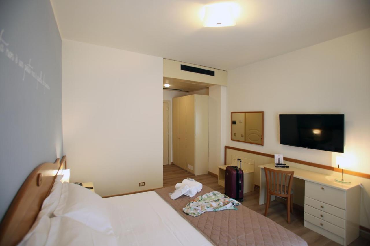 Hotel Le Ginestre Family&Wellness Vieste Esterno foto