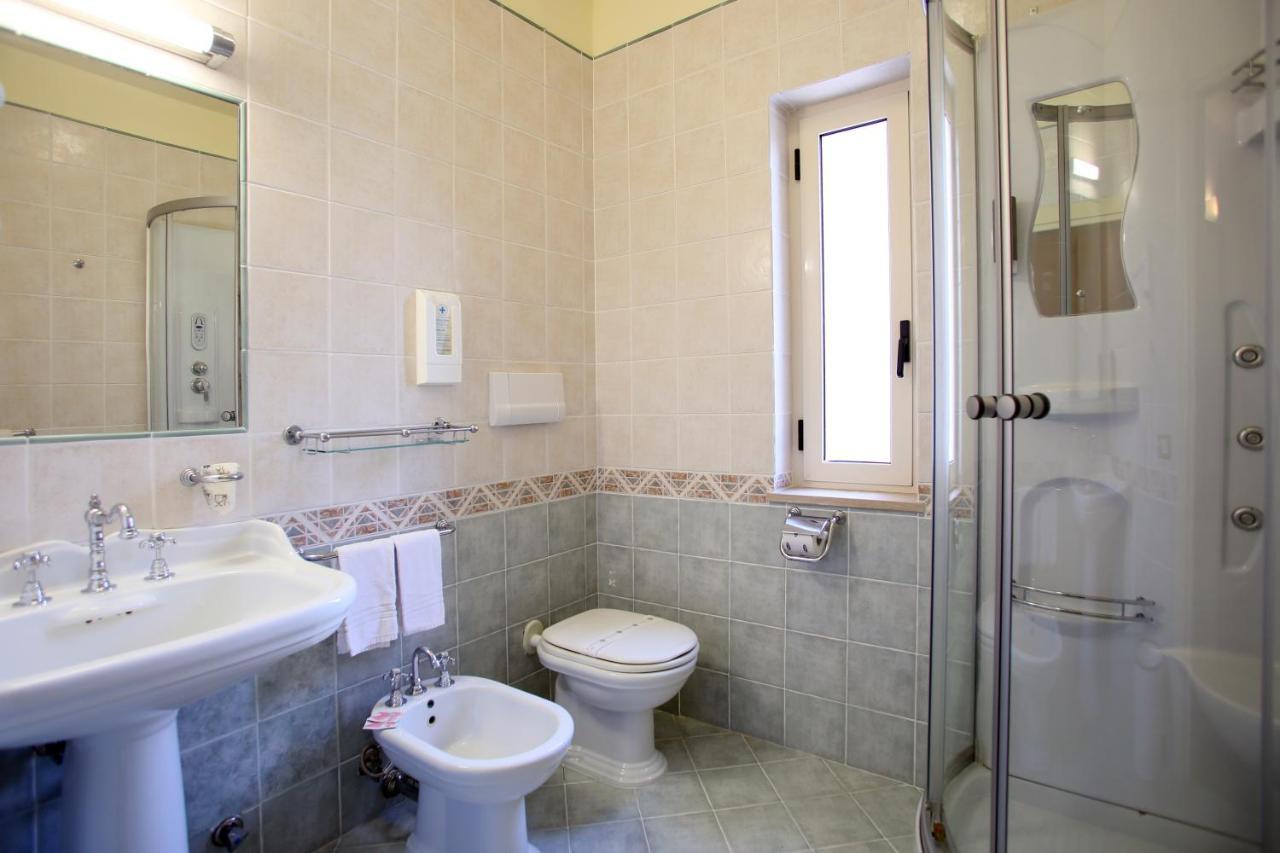 Hotel Le Ginestre Family&Wellness Vieste Esterno foto