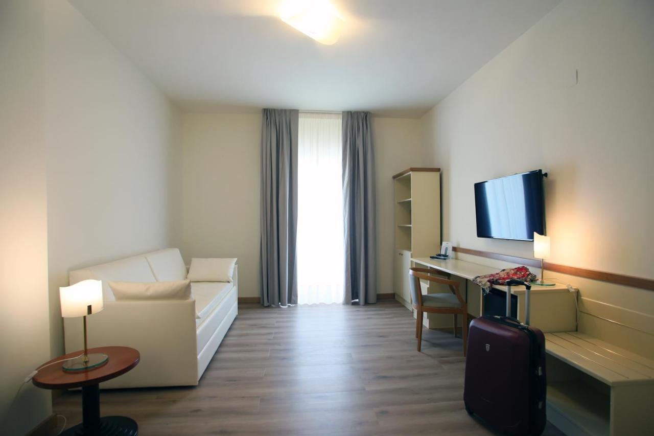 Hotel Le Ginestre Family&Wellness Vieste Esterno foto