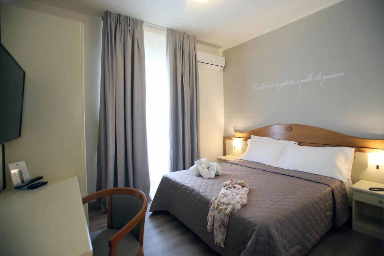 Hotel Le Ginestre Family&Wellness Vieste Esterno foto
