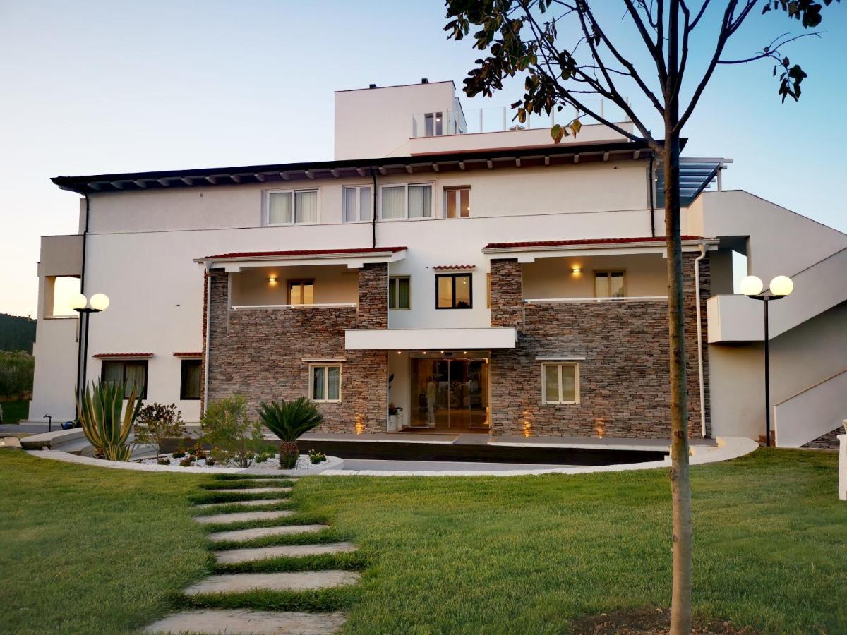 Hotel Le Ginestre Family&Wellness Vieste Esterno foto