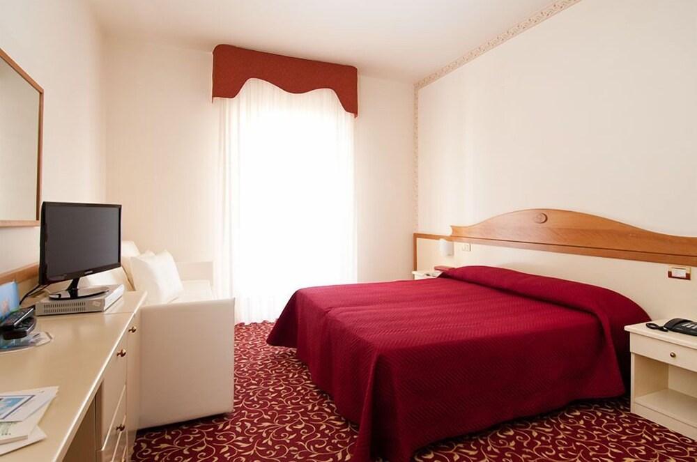 Hotel Le Ginestre Family&Wellness Vieste Esterno foto