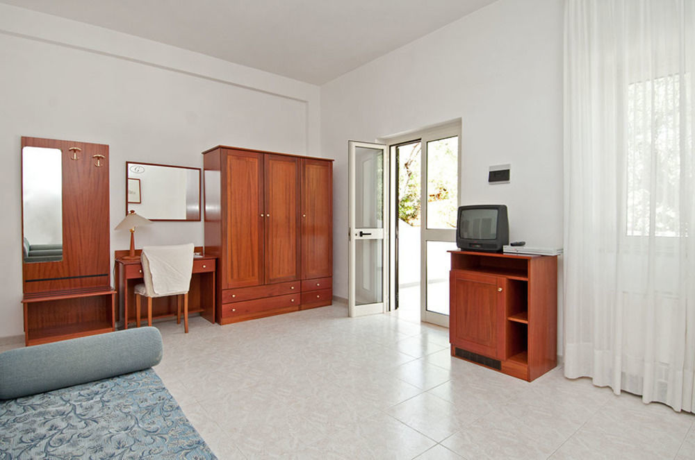 Hotel Le Ginestre Family&Wellness Vieste Esterno foto