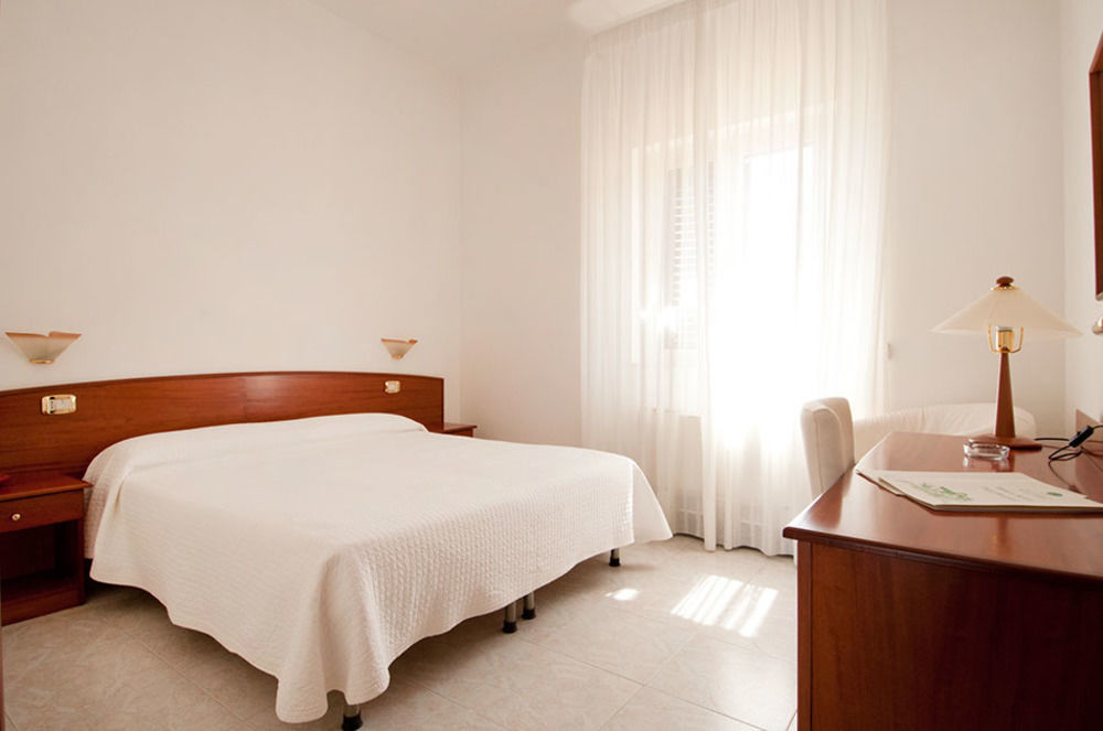 Hotel Le Ginestre Family&Wellness Vieste Esterno foto