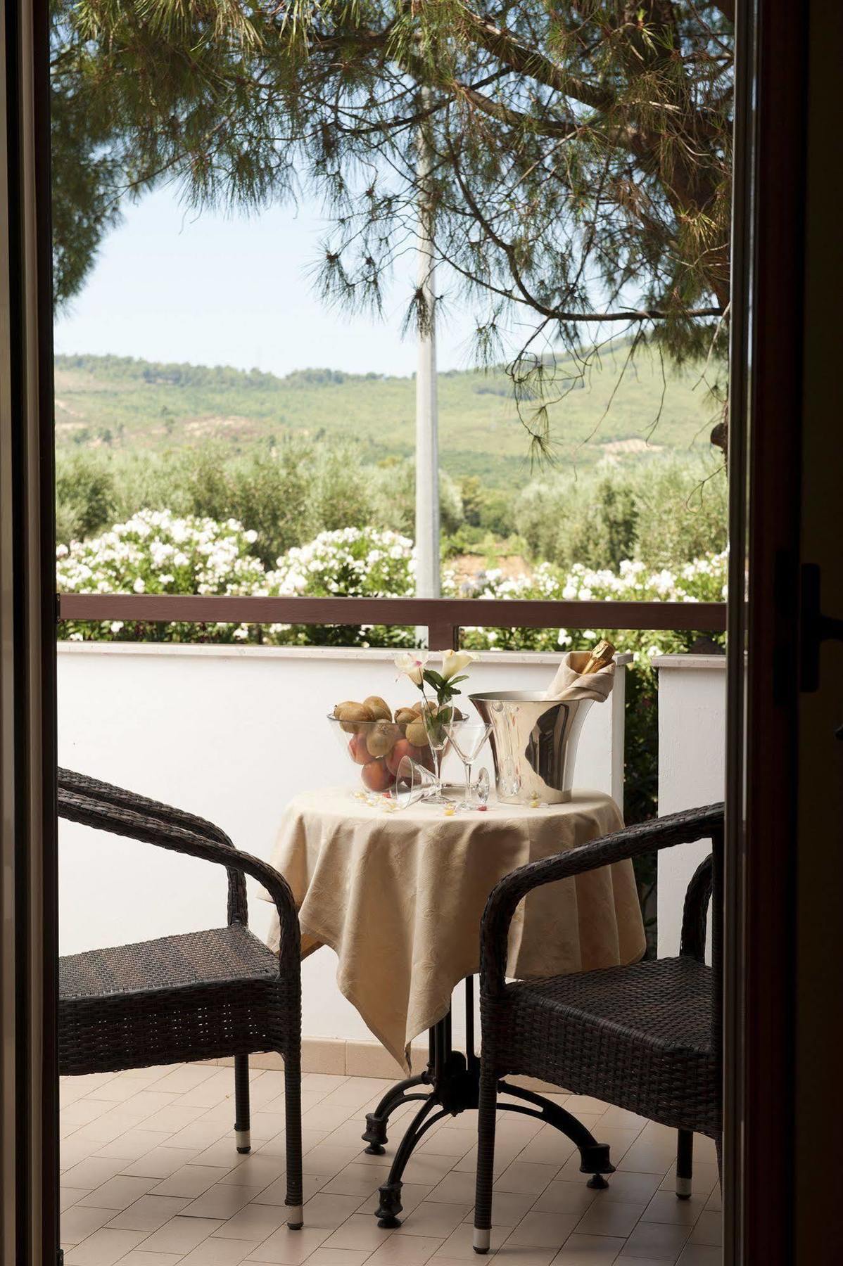 Hotel Le Ginestre Family&Wellness Vieste Esterno foto