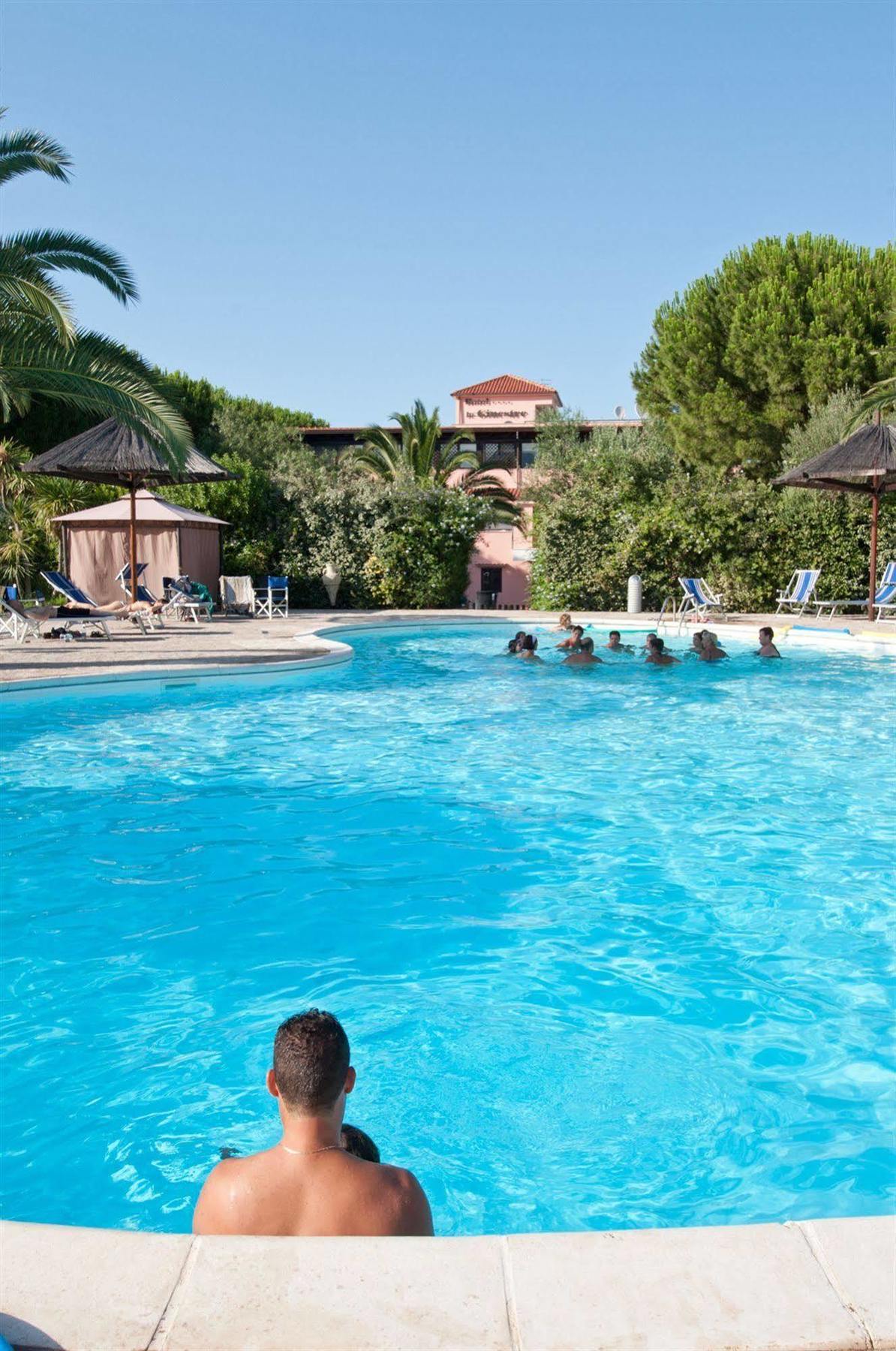 Hotel Le Ginestre Family&Wellness Vieste Esterno foto